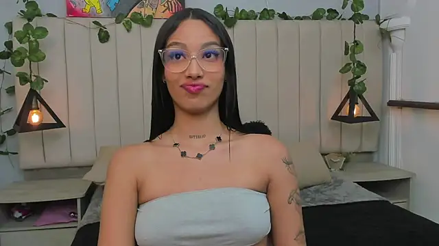 Paulina Lopezz online show from 11/12/25, 09:07