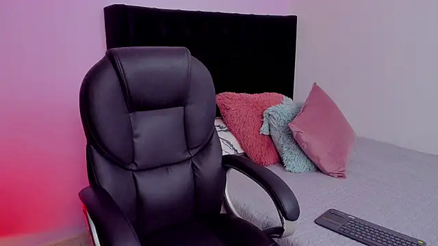 Paulina Lopezz online show from 03/06/26, 08:37