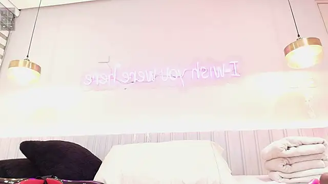 LissMonroe online show from 12/04/25, 10:47