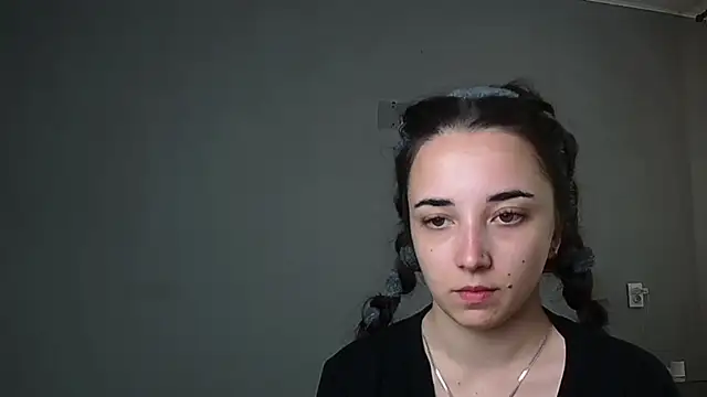 Eva Gloryy online show from 05/24/26, 10:26