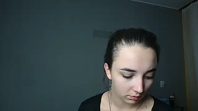 Eva Gloryy online show from 11/14/25, 02:21