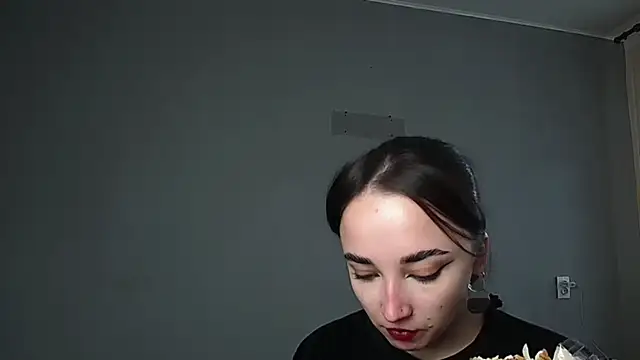 Eva Gloryy online show from 04/29/26, 01:37