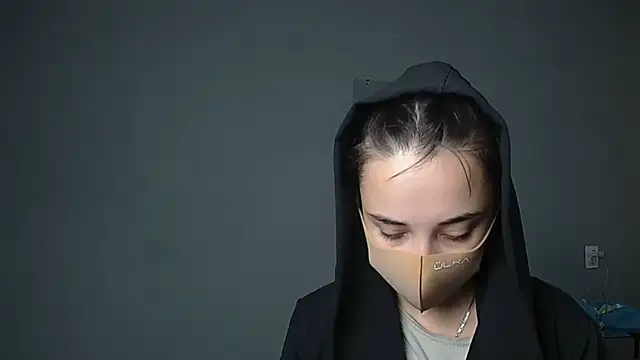 Eva Gloryy online show from 10/08/25, 09:11