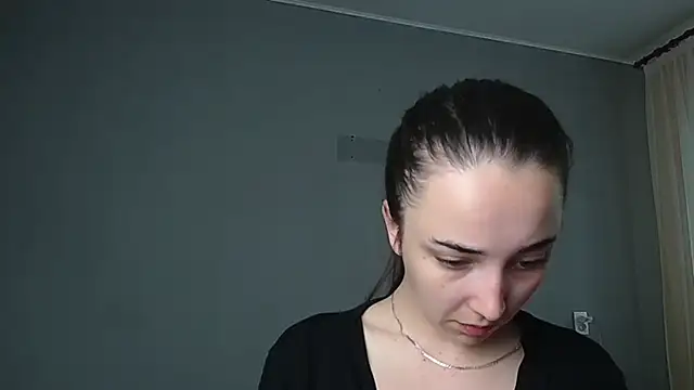Eva Gloryy online show from 05/27/26, 09:38
