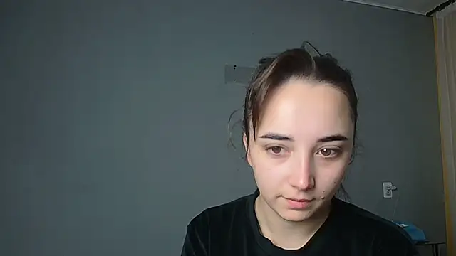 Eva Gloryy online show from 10/15/25, 11:29