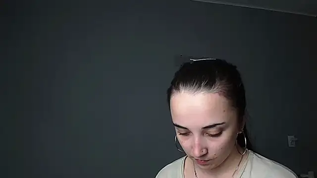 Eva Gloryy online show from 05/20/26, 05:10