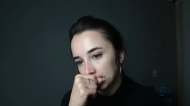 Eva Gloryy online show from 11/26/25, 01:22