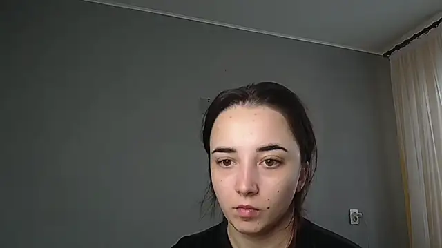 Eva Gloryy online show from 04/15/26, 09:37