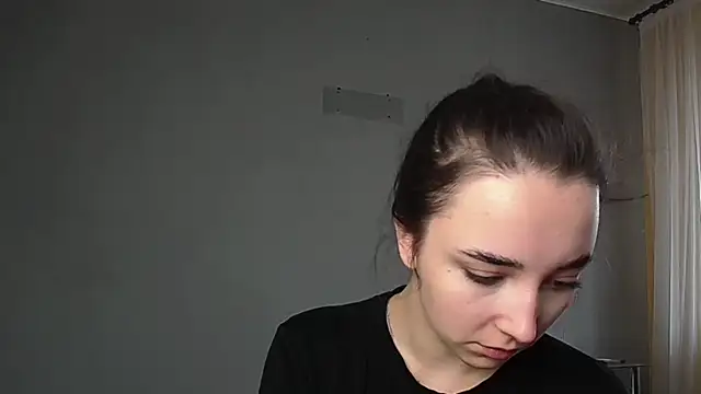 Eva Gloryy online show from 04/08/26, 09:33