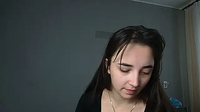 Eva Gloryy online show from 10/28/25, 10:14