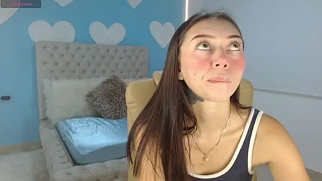 Snapshot of Rossie_Belucci chatting on 02/12/25, 01:37 Rossie Belucci online show from 02/12/25, 01:37