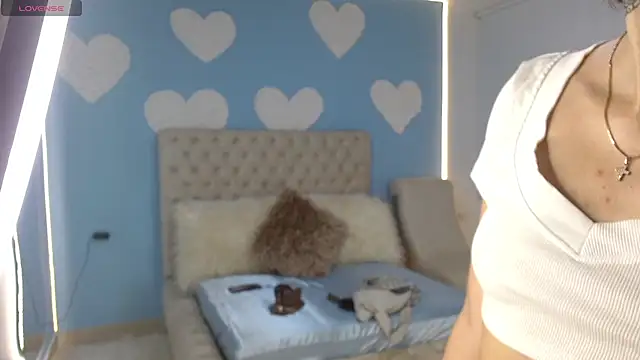 Snapshot of Rossie_Belucci chatting on 02/04/25, 01:27 Rossie Belucci online show from 02/04/25, 01:27