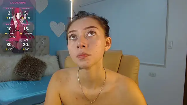 Snapshot of Rossie_Belucci chatting on 02/18/25, 01:44 Rossie Belucci online show from 02/18/25, 01:44