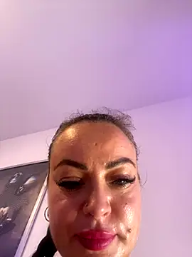 Snapshot of HotLivv69 chatting on 09/28/25, 08:49 HotLivv69 online show from 09/28/25, 08:49