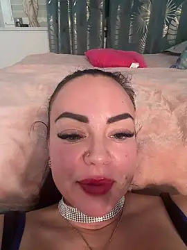 Snapshot of HotLivv69 chatting on 02/04/25, 07:11 HotLivv69 online show from 02/04/25, 07:11