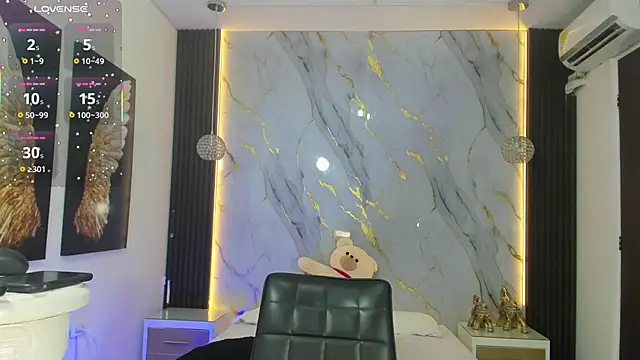 raven li online show from 09/25/25, 10:05