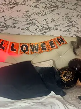 Snapshot of Lili__taylor chatting on 11/01/25, 02:29 Lili taylor online show from 11/01/25, 02:29