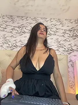 Snapshot of Lili__taylor chatting on 09/14/25, 12:55 Lili taylor online show from 09/14/25, 12:55