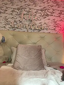 Lili  taylor online show from 03/01/26, 12:43