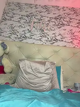 Lili  taylor online show from 04/01/26, 12:13