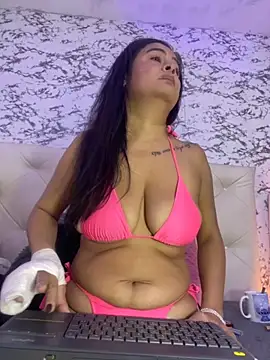 Snapshot of Lili__taylor chatting on 09/26/25, 04:41 Lili taylor online show from 09/26/25, 04:41