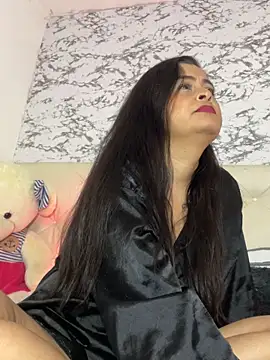 Snapshot of Lili__taylor chatting on 11/20/25, 10:52 Lili taylor online show from 11/20/25, 10:52