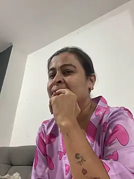 Snapshot of Lili__taylor chatting on 03/19/25, 02:37 Lili taylor online show from 03/19/25, 02:37