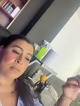 Lili  taylor online show from 12/23/25, 02:11