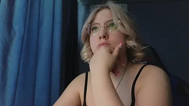 HotBrandyX online show from 04/13/26, 03:32