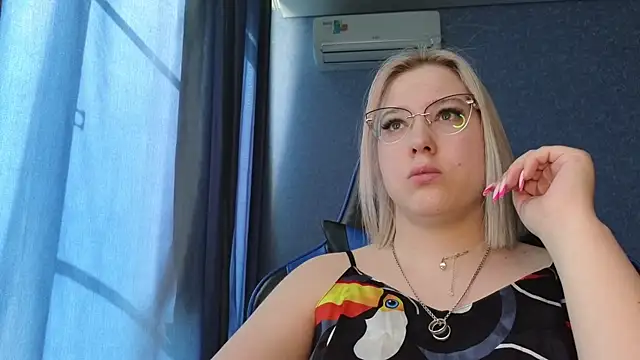 HotBrandyX online show from 04/25/26, 05:10