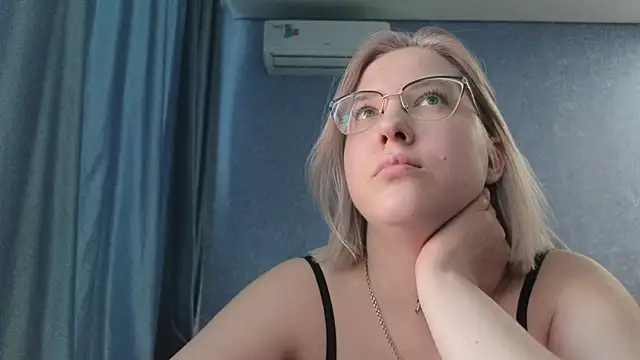 HotBrandyX online show from 03/15/26, 11:50