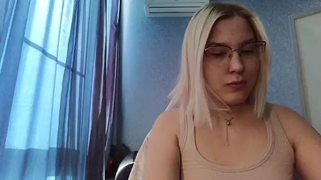 HotBrandyX online show from 10/25/25, 04:00