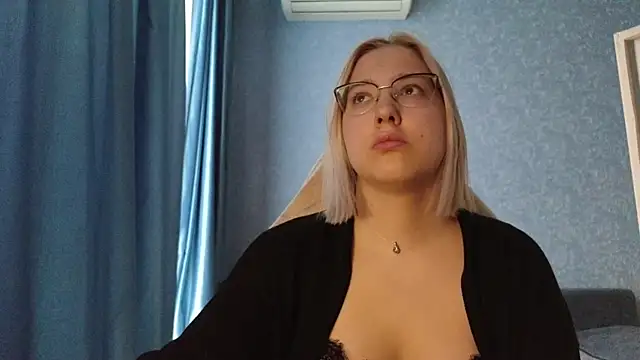 HotBrandyX online show from 10/20/25, 06:04