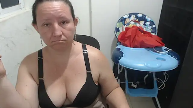 Yohis Kiut25 online show from 01/06/26, 05:33