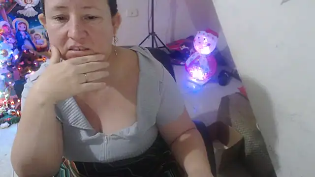 Yohis Kiut25 online show from 11/23/25, 06:45