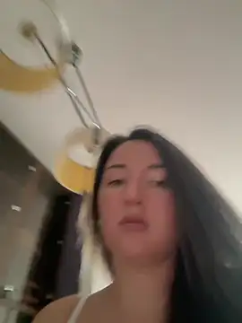 sweetflowers69 online show from 03/19/25, 08:23