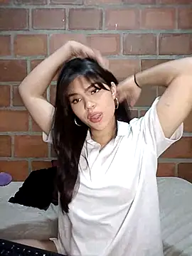 Snapshot of enid_greins chatting on 03/04/25, 11:32 enid greins online show from 03/04/25, 11:32