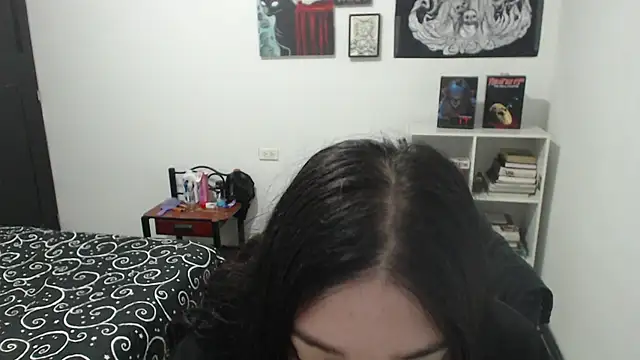 sharonnleon online show from 03/04/25, 11:22