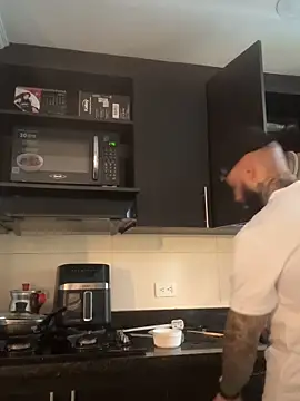 dereckgreen online show from 04/14/26, 06:46