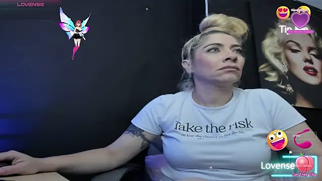 viktoria davis  online show from 11/20/25, 11:58