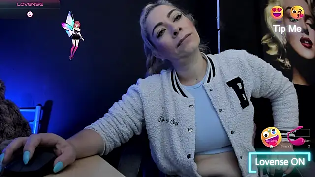 viktoria davis  online show from 10/22/25, 11:25