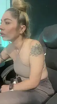 viktoria davis  online show from 03/19/25, 01:32