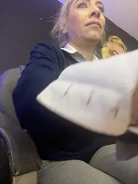 viktoria davis  online show from 10/24/25, 12:31