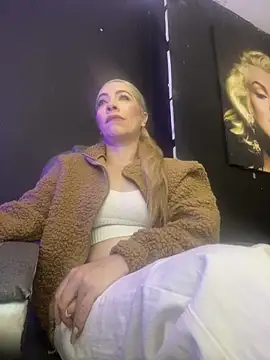 viktoria davis  online show from 10/11/25, 10:55