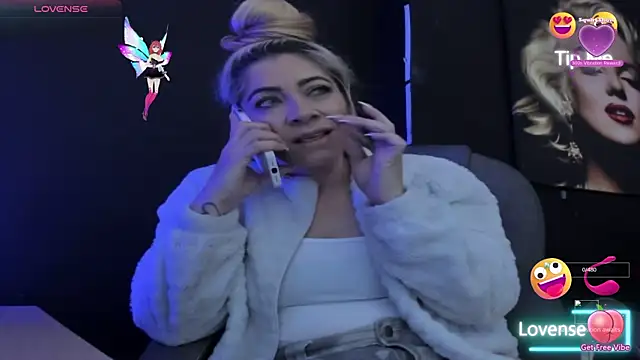 viktoria davis  online show from 11/24/25, 11:05