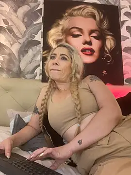 viktoria davis  online show from 07/05/26, 04:19