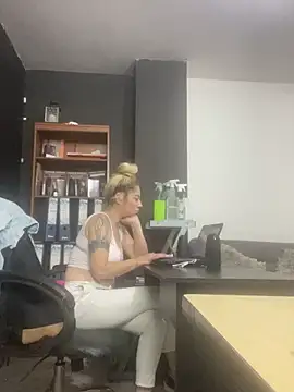 viktoria davis  online show from 03/12/25, 12:53