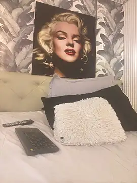 viktoria davis  online show from 06/29/26, 11:48
