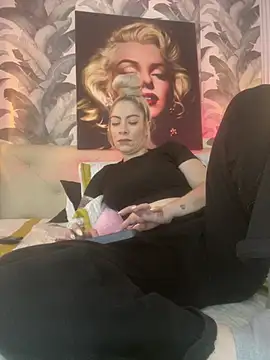 viktoria davis  online show from 07/13/26, 11:37