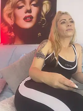 viktoria davis  online show from 06/11/26, 12:32